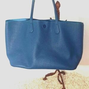 Tory Burch Teal tote with a few callouts w/ Dustbag